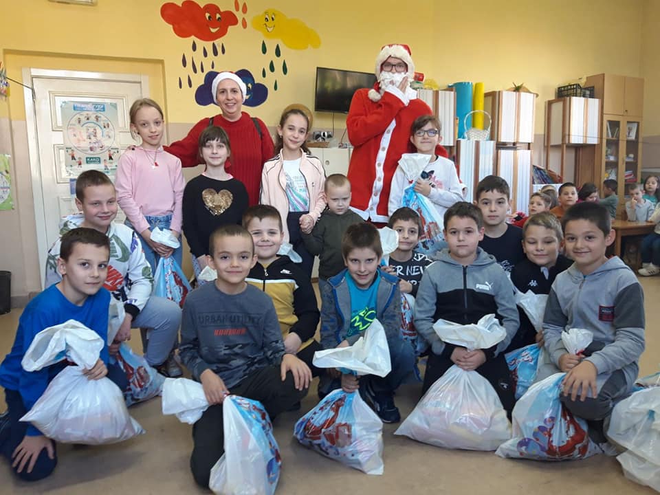 Деда Мраз у Касарским ливадама