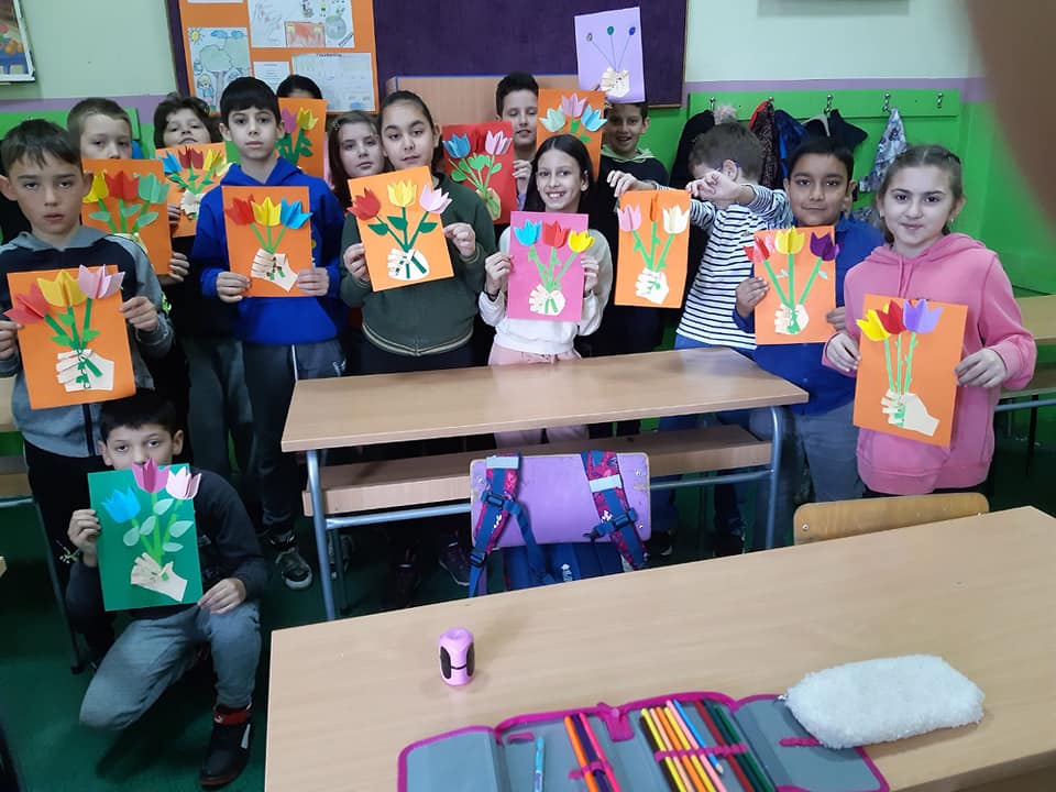 Честитке за 8. март одељења 4/1