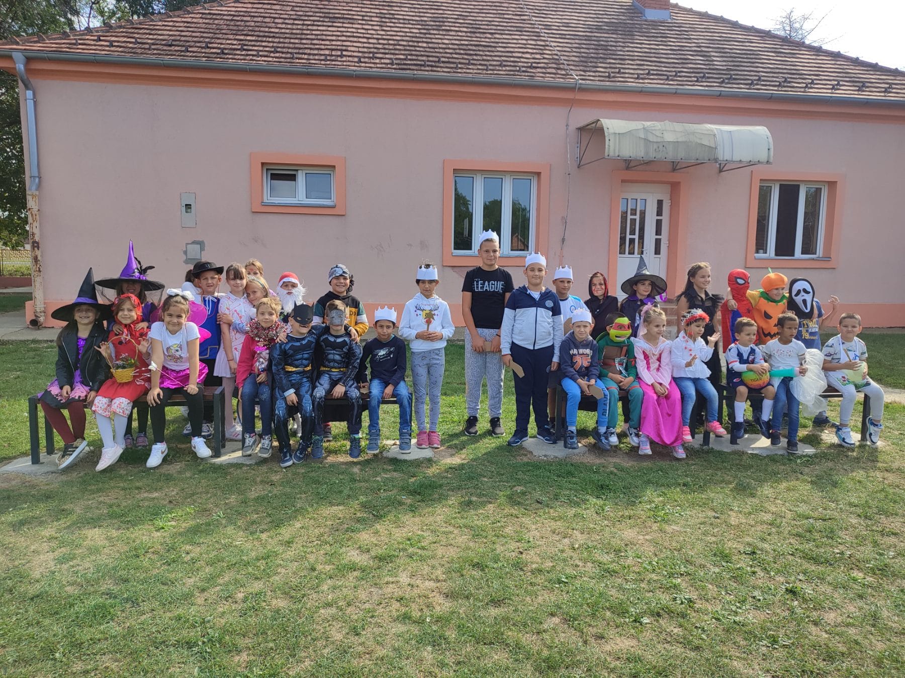 Маскенбал у ИО Шеварице поводом Дечје недеље