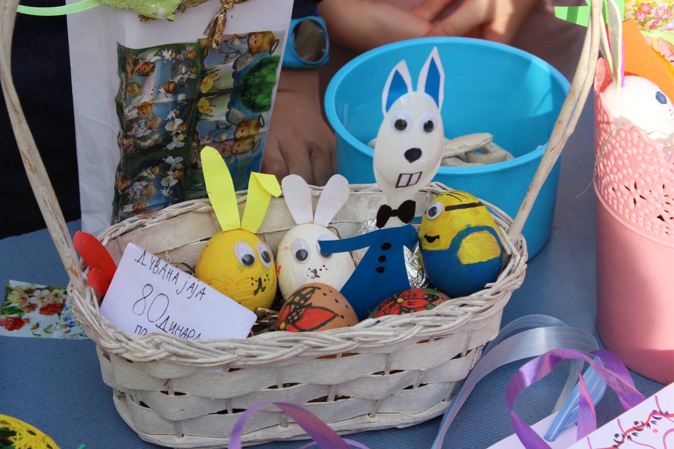 Продајна изложба - стижу нове клупе